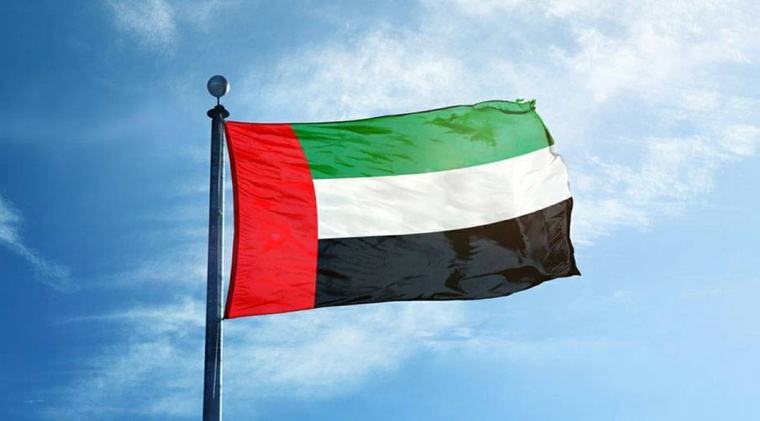 الإمارات تتضامن مع اليونان وتُعزّي في وفاة طيارين إثر تحطم طائرة