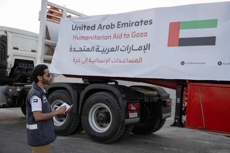 UAE sends five aid convoys carrying 533 tonnes of supplies into Gaza Strip