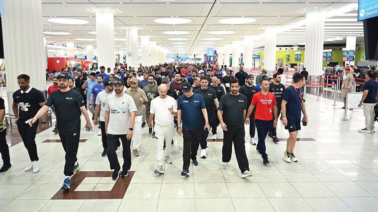 «دبي مولاثون».. مطار دبي يحتفي بالمرأة الإماراتية بخطى واثقة
