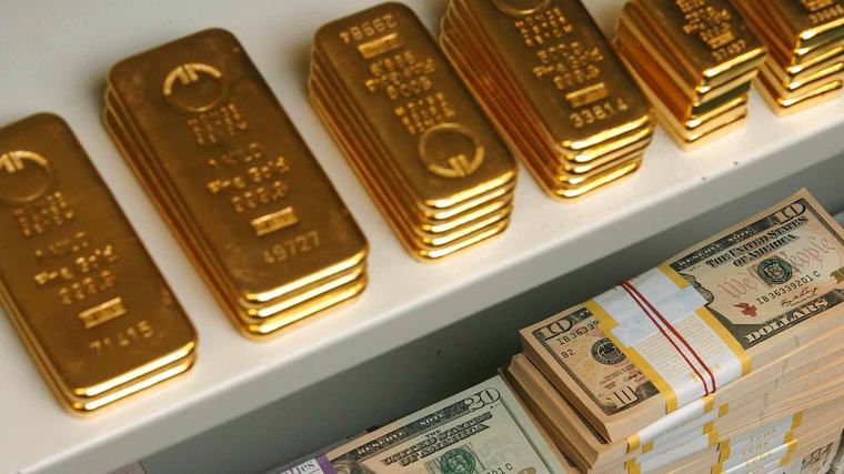 الذهب ينتعش وسط تراجع الدولار وعوائد السندات الأميركية