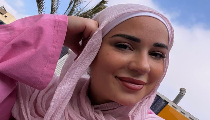 أسما شريف منير تحتفل بأول يوم دراسي مع زوجها وطليقها (صور)