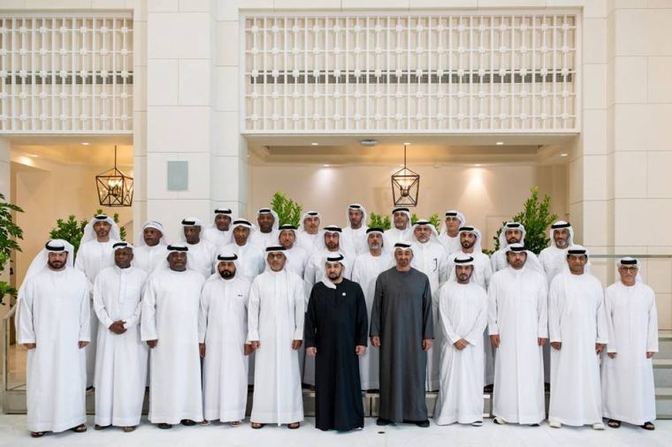 رئيس الدولة يستقبل أبطال منتخب الإمارات لجيل «مونديال إيطاليا 1990»